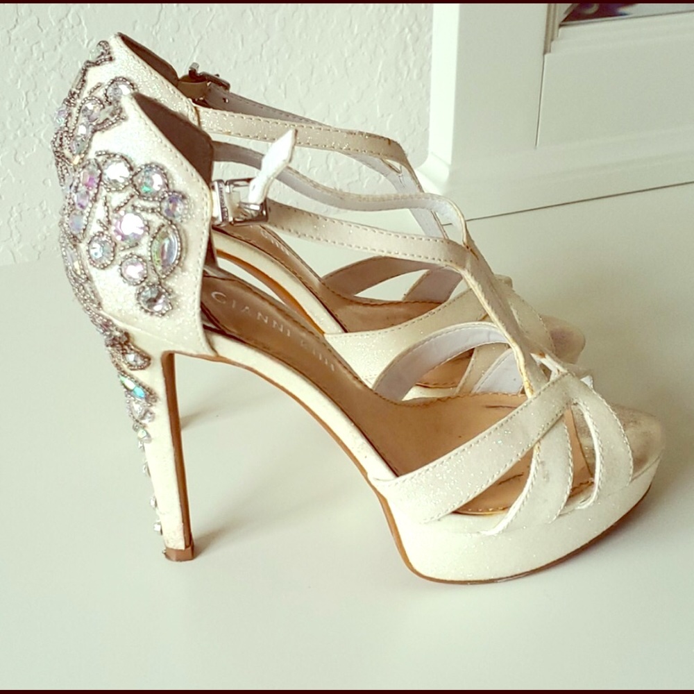 Gianni Bini Classy, Cute, platforms w/jewels